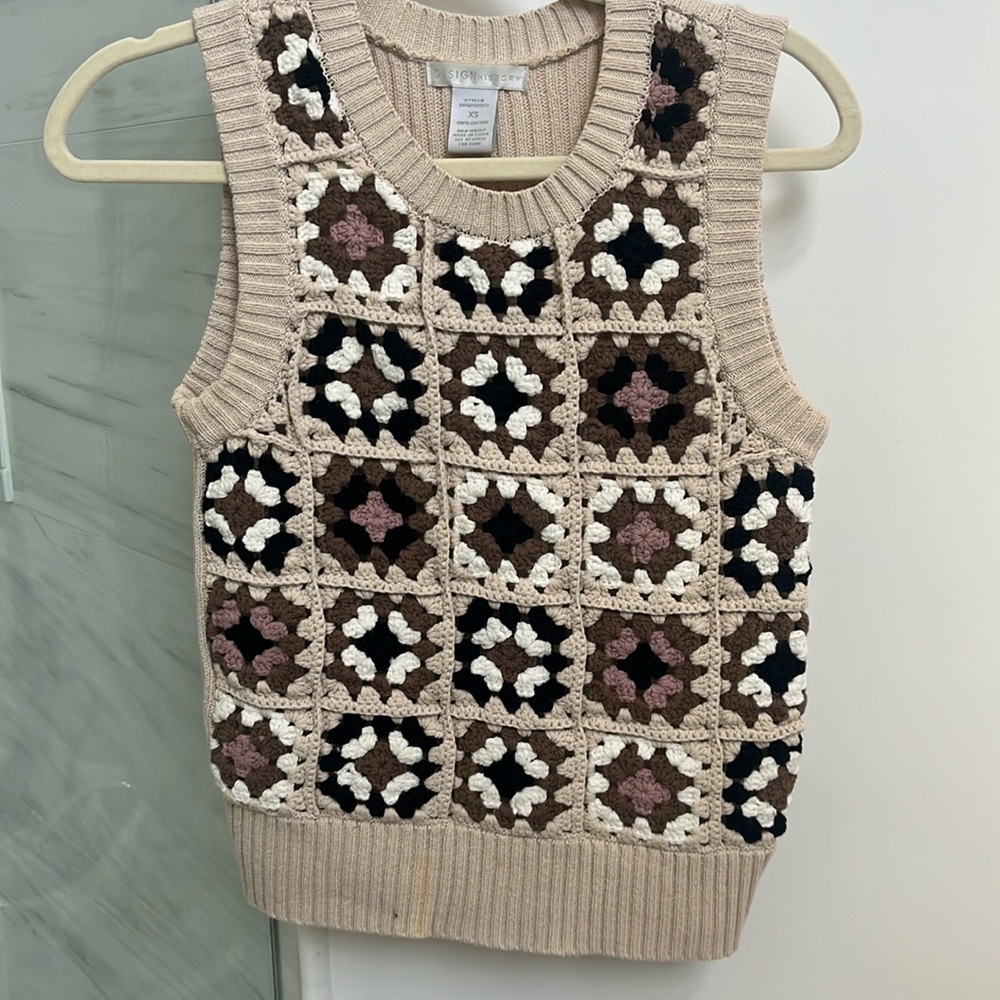 Design History Crochet Sweater Vest Top